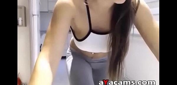  Sexy teen in pants dancing on webcam